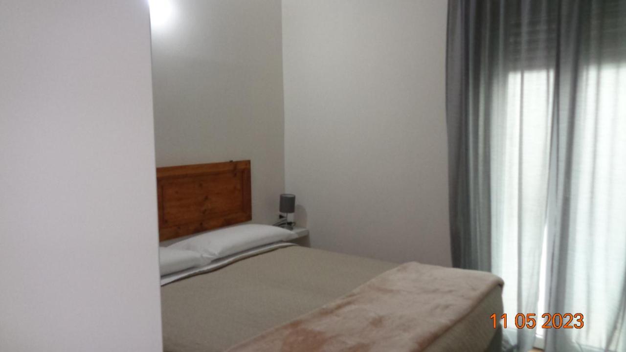 Affittacamere The Door In The Room And Parking Space Garlate Esterno foto